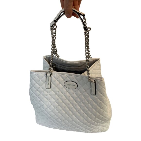 Coach Mewtro F32905 Quilted Leather Tote Bag With Chain Strap & Pockets O10723 - Picture 13 of 15